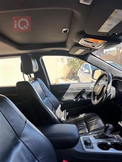 جیپ گراند شیرۆکی